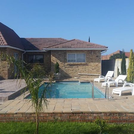 Ebenezer Guesthouse Bluewater Bay Port Elizabeth Dış mekan fotoğraf