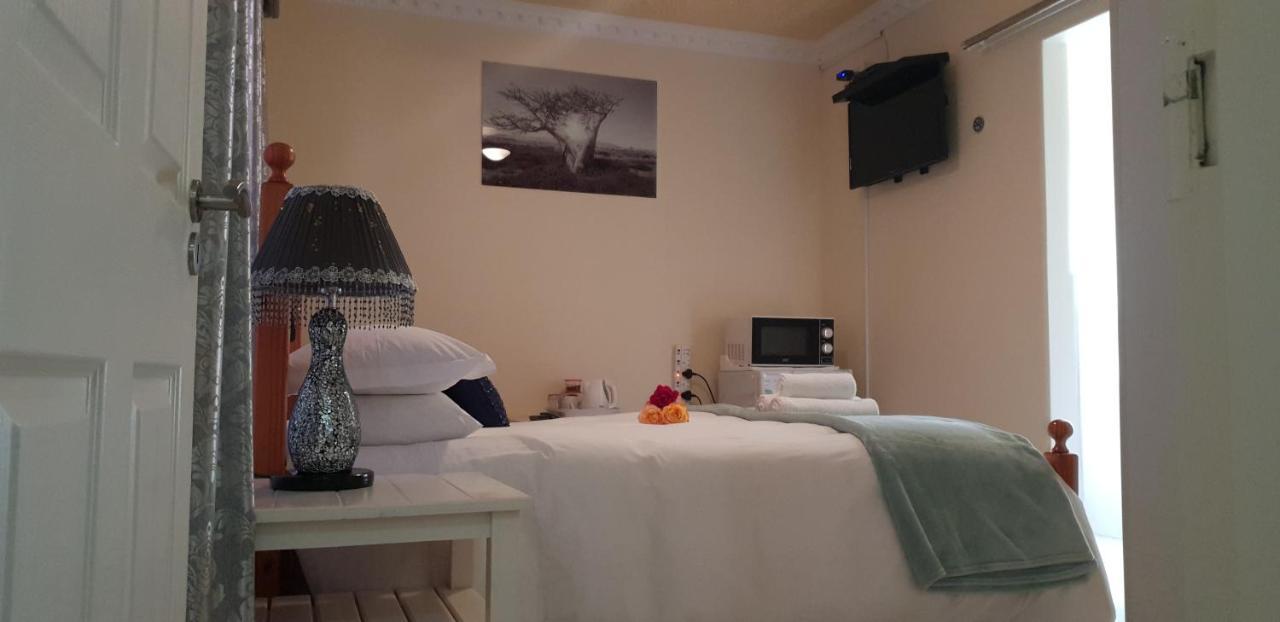 Ebenezer Guesthouse Bluewater Bay Port Elizabeth Dış mekan fotoğraf