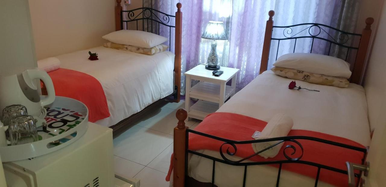 Ebenezer Guesthouse Bluewater Bay Port Elizabeth Dış mekan fotoğraf