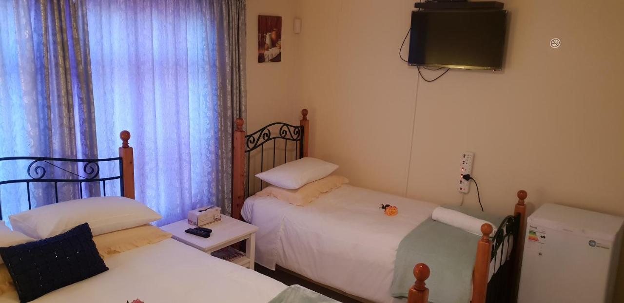 Ebenezer Guesthouse Bluewater Bay Port Elizabeth Dış mekan fotoğraf
