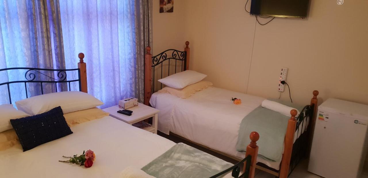 Ebenezer Guesthouse Bluewater Bay Port Elizabeth Dış mekan fotoğraf