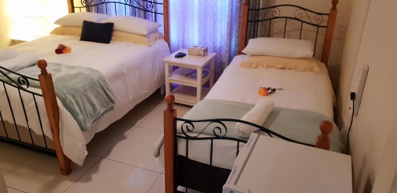Ebenezer Guesthouse Bluewater Bay Port Elizabeth Dış mekan fotoğraf